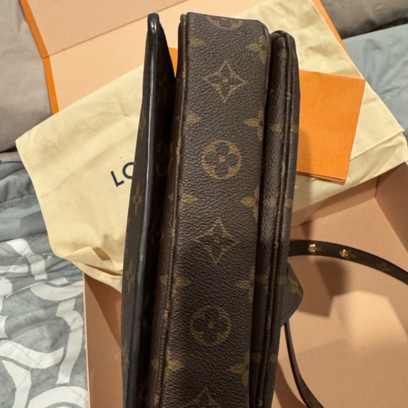 Louis Vuitton Pochette Metis - Picture 7 of 15